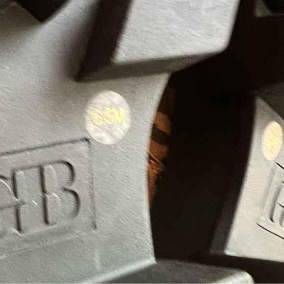 NWT Gianni Bini Leopard Suede Leather Lug Sole Zipper Front Combat Boot Size 6.5 - Picture 12 of 16